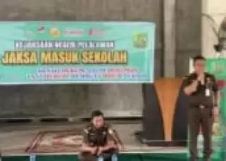 Program JMS, Kejari Pelalawan Suluh SMA 1 Pangkalan Kuras Tentang Hukum
