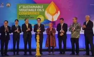Strategi Peningkatan Inklusivitas dan Ketahanan Rantai Pasokan Minyak Sawit
