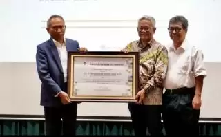 IPB Terima Bangunan Laboratorium Riset Pengolahan Kelapa Sawit Mini Dari