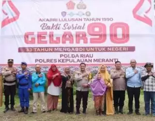Baksos AKABRI 1990, Polres Meranti Bedah Rumah Warga Desa Gogok