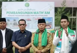 Tabligh Akbar UAS di Ponpes Darul Fikri, Ini Harapan Plt Bupati Meranti