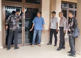 Cek Kelayakan Gedung Bathin Betuah Tempat Logistik Pemilu 2024