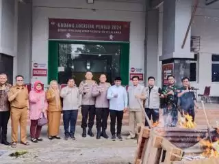 KPU Pelalawan Musnahkan Ribuan Surat Suara H Min Satu Pemilu 2024