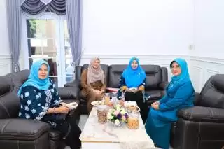 Tim Supervisi TP-PKK Provsu di bawah pimpinan Nirman Subkhan Nasution melakukan kunjungan ke Kota Binjai