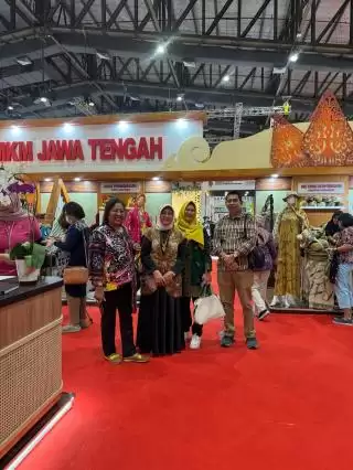 Ketua Dekranasda Kota Binjai Hadiri Pembukaan Inacraft 2024