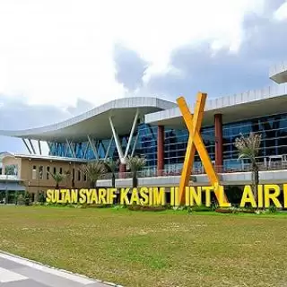 Marapai Erupsi Lagi, Satu Penerbangan ke Padang Dialihkan ke Pekanbaru