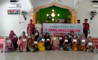 Pemilik PT Permata Citra Rangau Salurkan Zakat Maal ke 'Mustahik' Sekitar Pabrik