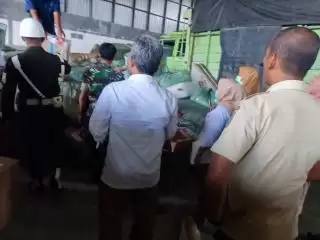 Gudang Kosmetik Ilegal di Pekanbaru Digerebek