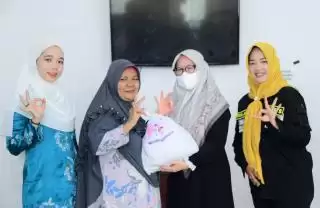 Kaum Dhuafa di 11 Kecamatan Sumringah Terima 220 Sembako dari K3S Bengkalis