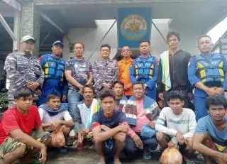 KLM Berlian 01 Bermuatan Logistik Tenggelam di Selat Malaka 9 Awak Kapal Selamat