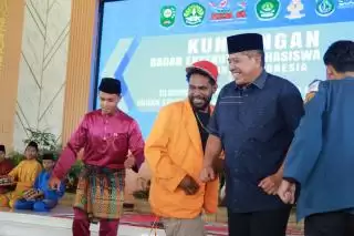 BEM Seluruh Indonesia Belajar Budaya Melayu ke Siak