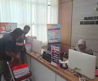 Kasus Korupsi BBM Disperkim, Penyidik Tipikor Polres Rohul Serahkan Berkas ke JPU