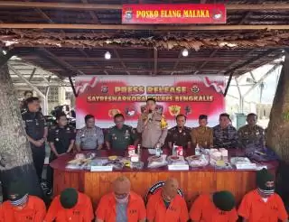 Tentang Mahasiswa dan Honorer RSUD Bengkalis Nyambi Pengedar 'Mariyuana'