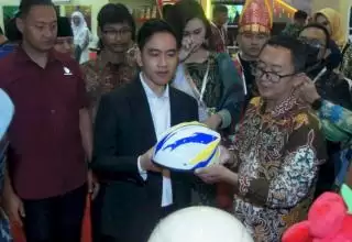 Wapres Terpilih Sambangi Booth, Helmi Muhansyah: Ini Ajang Kampanye Positif Sawit
