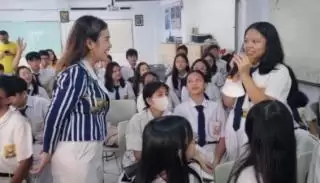 Priska Sahanaya: Kunci Meraih Sukses Lewat Public Speaking di Era Modern