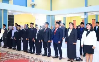 Lantik 39 Pejabat, Plt Bupati Kepulauan Meranti: Jangan Sombong Jabatan Adalah Amanah