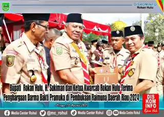 Mantap! Bupati dan Kwarcab Rohul Terima Penghargaan Darma Bakti Pramuka