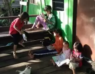 Dirikan Taman Baca Mandiri, Asa Petani Sawit di Kaltara Anak-anak Bisa Lupakan Gadget