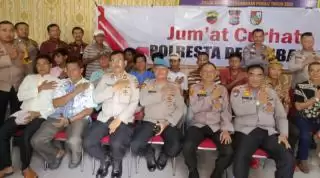 Polsek Pekanbaru Kota Gelar Jumat Curhat, Pedagang hingga Tukang Parkir Sampaikan Aspirasinya