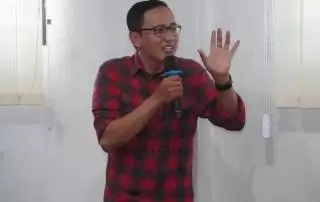 Rupiah Balik Melemah Ke Level 15.600, IHSG Susah Naik Sekalipun Bursa Di Asia Menguat