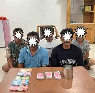 Reskrim Polsek Mandau Ringkus Lima Pelaku Judi Kartu Remi di Simpang Puncak