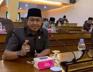 Habiskan Rp90 M Lebih per Tahun, Program Seragam Sekolah Gratis Afni-Syamsurizal Dinilai Hanya Janji Manis, Tak Realistis