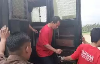 Bom Molotov Bukan Mainan, Korban Minta Jaksa Agung dan Kajatisu Tuntut Terdakwa Feri Hariyanto Seberat Beratnya