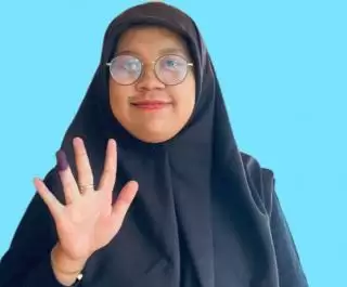 Arti Tinta Pilkada di Jari Manis Tasya