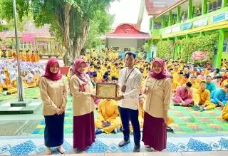 Edukasi Siswa SMAN 9 Pekanbaru, Tim STIKes Medical Taja Penyuluhan