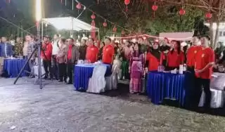 H Asmar Buka Festival Lampion Sambut Perayaan Imlek 2025 di Taman Cik Puan