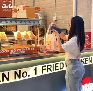 Ayam Xiang Xiang Viral Kini Hadir di MOI, Jangan Lewatkan Pengalaman Baru Ini!