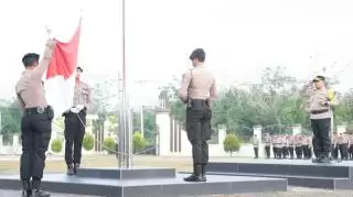 Upacara Hari Kesadaran Nasional Pupuk Disiplin Personel Polres Kepulauan Meranti