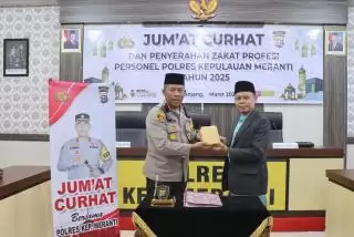 'Jumat Curhat', Polres Kepulauan Meranti Serahkan Zakat Profesi ke Baznas