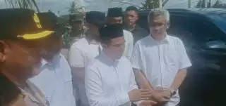 Bupati Rohul Dampingi Gubri Tinjau Jembatan Sei Rokan