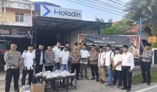 Buka Bersama Media dan Berbagi Takjil Gratis ke Warga Duri, Ini Harapan AKBP Budi Setiawan