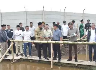 Bupati Bengkalis Sambut Gubri Kunker di Kawasan Industri Desa Buruk Bakul