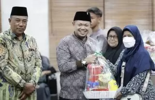 Pemcam Mandau Bagikan Santunan ke Anak Yatim, Dhuafa dan Guru Ngaji se Kecamatan Mandau