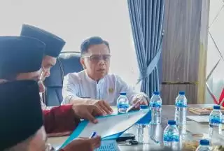 Mantap! Bupati Kepulauan Meranti Bahas Rencana Proyek Energi Terbarukan Bersama Investor Singapura