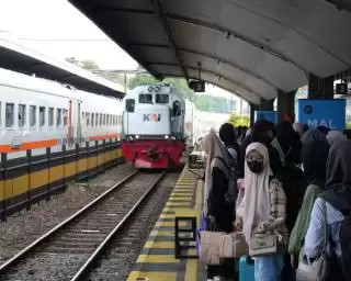 Dari Stasiun Malang KAI Daop 8 Surabaya Operasikan KA Tambahan
