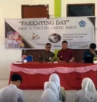 'Imigrasi Kuala Tungkal Go To School' di SMAN 8 TB, Kanwil Imigrasi Jambi Cegah Bahaya TPPO dan TPPM