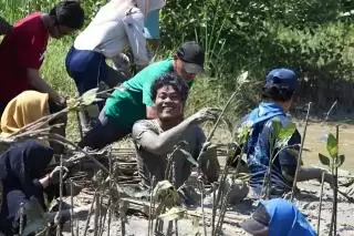 Rayakan May Day 2025, LindungiHutan Hargai Petani Pohon Sebagai Pahlawan Hijau