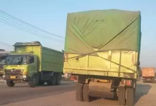 Kabupaten Bengkalis Gigit Jari! Banyak Kendaraan Perusahaan Beroperasi Pakai Plat Non BM