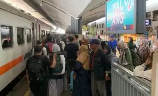 Total 7.734 Penumpang Gunakan Kereta Api di Stasiun Malang Saat Libur Panjang Waisak 2025