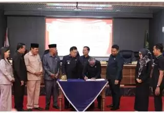 DPRD Kepulauan Meranti Paripurna Bahas Rekomendasi LKPj dan Pansus Baru