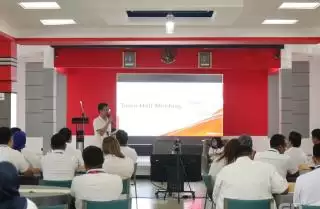PT LI Gelar Town Hall Meeting Bahas Asta Cita
