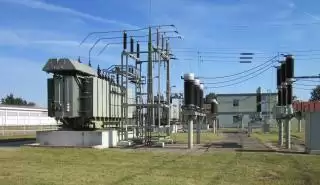Stabilitas Jaringan Listrik: Faktor Penting Keandalan Energi di Era Digital