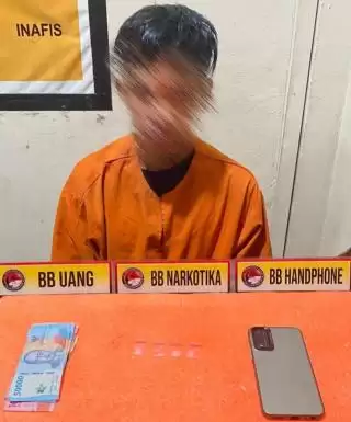 Polisi Borgol Pengedar Narkoba di Bilangan Jalan Gerilya Tembilahan Hulu