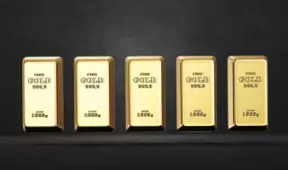Emas Masih Tertekan Efek Sentimen Ekonomi dan Politik AS