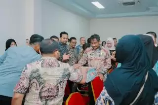Wali Kota Binjai Lakukan Penggalangan Donasi Palestina Saat Rapat Paripurna