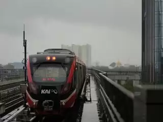 Rekor Terbaru LRT Jabodebek Tembus Layani 114.000 Pengguna Penghujung Mei 2025